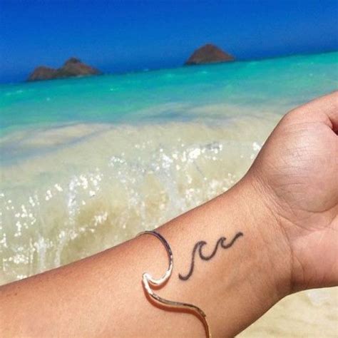 Tatuagem Onda Do Mar - Tatuagem De Contorno De Ondas Do Mar