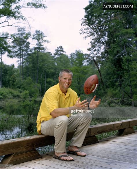BRETT FAVRE Feet - AZNudeFeet Men