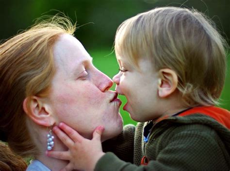10 Things Science Says About Being A Mom In 2014 | Smithsonian