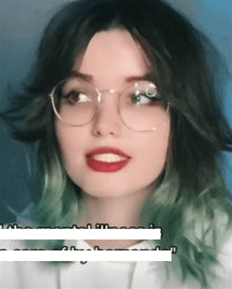 What should I say when describing this venti inspiried hair cut to the ...