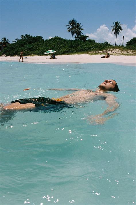 Nude Project, la marca que arrasa en TikTok e Instagram | Traveler