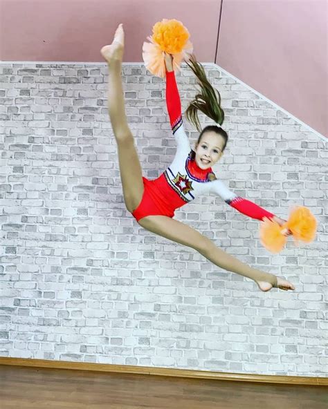 339 харесвания, 44 коментара – Mom of dancer 🌟Yana🌟Doronina🌟 (@yanochka ...