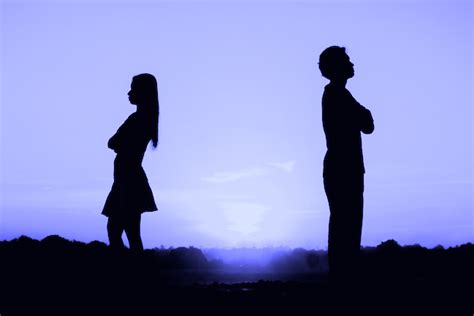 Γιατί με Χώρισε; Λόγοι που οι Γυναίκες σε Εγκαταλείπουν - Men of Style