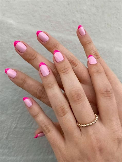 simple preppy nails