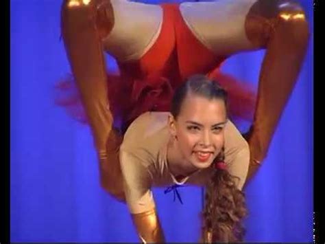 Эквилибр на тростях "Амели" - YouTube
