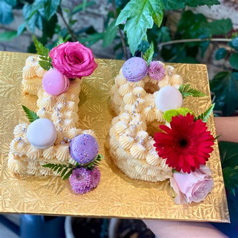 Naked Numbers Cake (2 Numbers) – Tre Mari Bakery