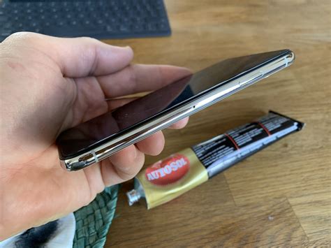 iPhone X/XS bez rys – jak to osiągnąć? | iMagazine