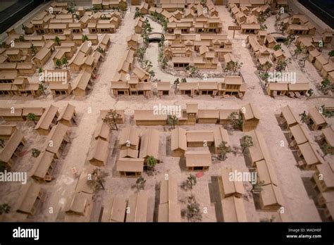 Cityscape of reconstruction of the West Market in the Tang Dynasty (618 ...