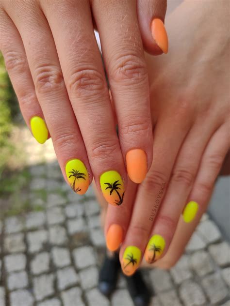 Гел лак 2 Lumi - Луминесцентен/фосфоресциращ - Claresa – Manicure Zone