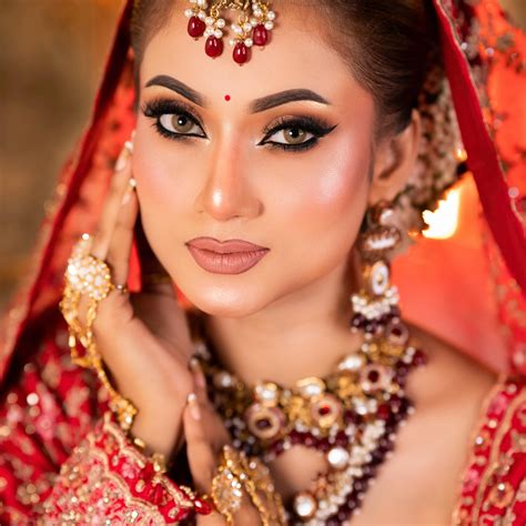 Brides-to-be & Mehendi lovers 🌹💍, your dream designs are just one