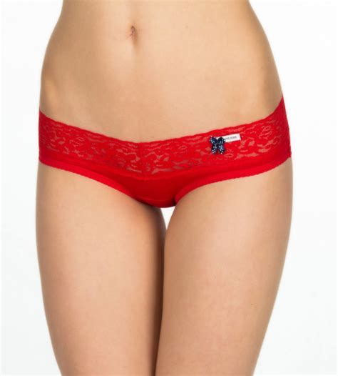 Женские трусы Victoria’s Secret красные 66285/12