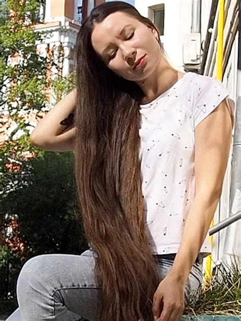 VIDEO - Soft, silky and glamorous