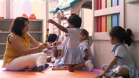 Learning Through Play - Is Your Child Playing Enough In Preschool?