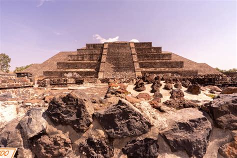 Pyramid Of The Sun At Teotihuacán 12