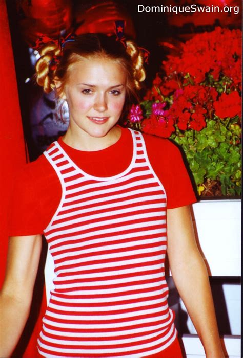 Dominique Swain, 2001 - Dominique Swain