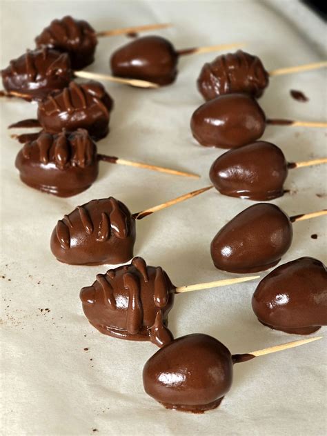 Vegan Chocolate Easter Eggs - VegnFit