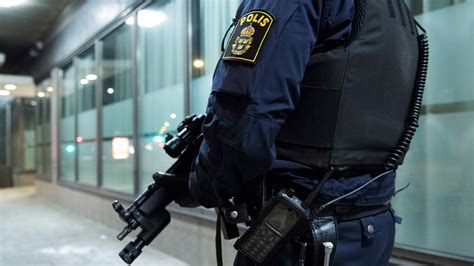 Why officers with submachine guns were guarding Malmö police stations ...