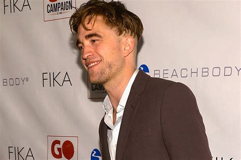 Robert Pattinson Debuts Surprising New Haircut [PHOTOS]