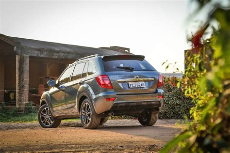 Lifan apresenta X60 VIP 2016 com novidades