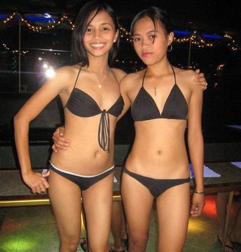 Bar girls in Firld avenue - walking street - angeles city - philippines