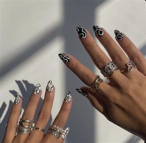 Pin by Arni on Nails | Gel nails, Edgy nails, Acrylic nails