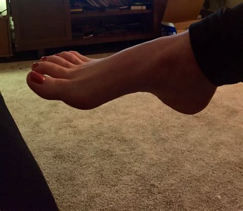 GF's feet are a work of art | Scrolller