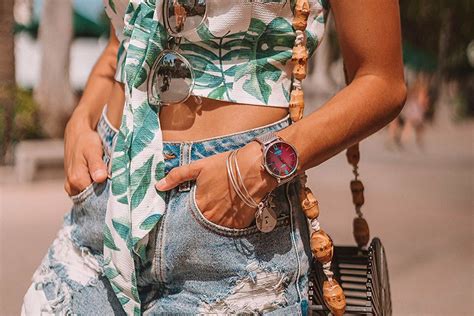 The Welder Moody watch : changing colors according to your current mood