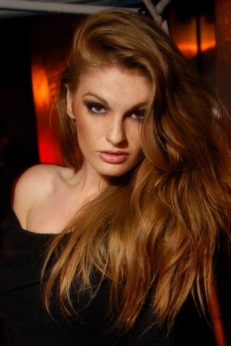 Faye Reagan is Red All Over - Barnorama