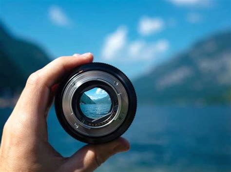 Monocular vs. Binocular. What is a monocular good for?