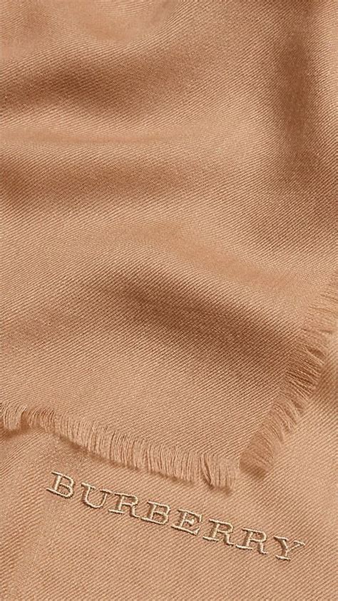 Pin von margaretkiim auf colorful | Hintergrund iphone, Chanel bilder ...