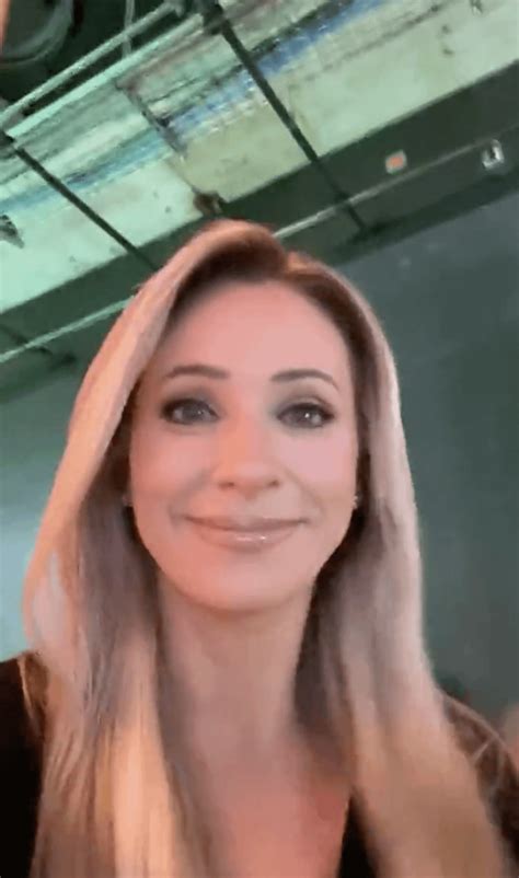 Chita Craft - KHOU : r/hot_reporters