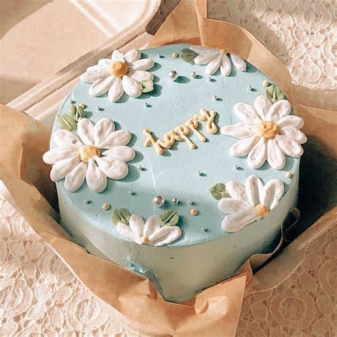 minimalist daisy cake simple birthday cake simple cake designs cute