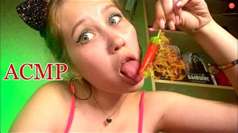 АСМР ЛИКИНГ САМЫЙ ОСТРЫЙ ЛЕДЕНЕЦ ОГНЕННЫЙ ПЕРЧИК | ASMR LICKING THE ...