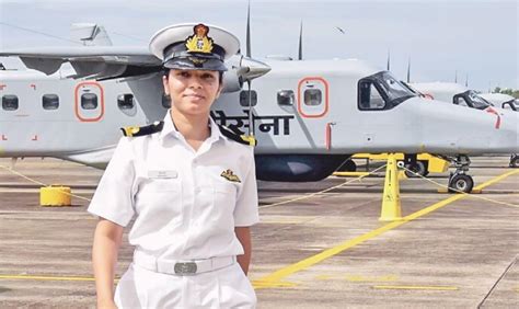 India Gets Its First Female Navy Pilot - ThinkRight.me