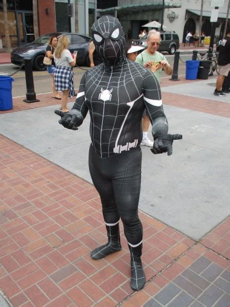 Comic-Con week cosplay parade in the Gaslamp! – Cool San Diego Sights!