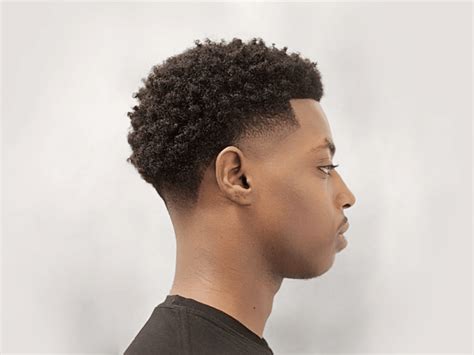 7 Best Taper Fade Haircuts for Men, According to a Barber | Man of Many in 2024 | Taper fade ...