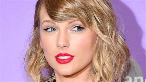 Imagefap Celebrities: Their Most Embarrassing Moments Caught on Camera - wtf1vaf