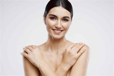 Bare Shoulders Stock Photos, Images and Backgrounds for Free Download
