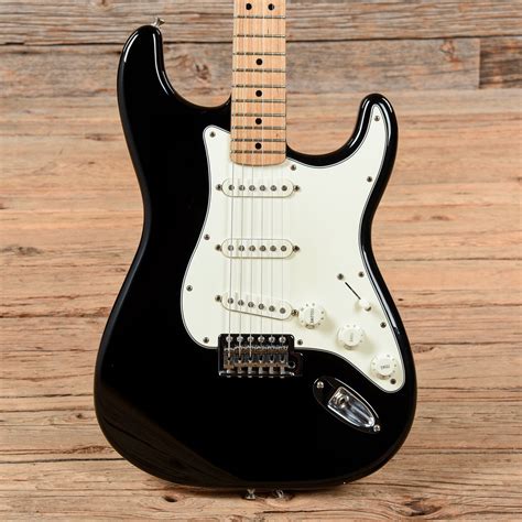 Fender Standard Stratocaster Black 2018 – Chicago Music Exchange