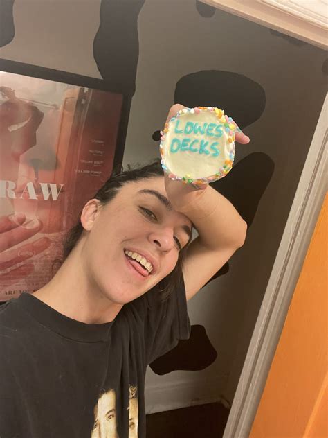 jamie loftus 🏂 on Twitter: "this is the tv show i write on now. did you