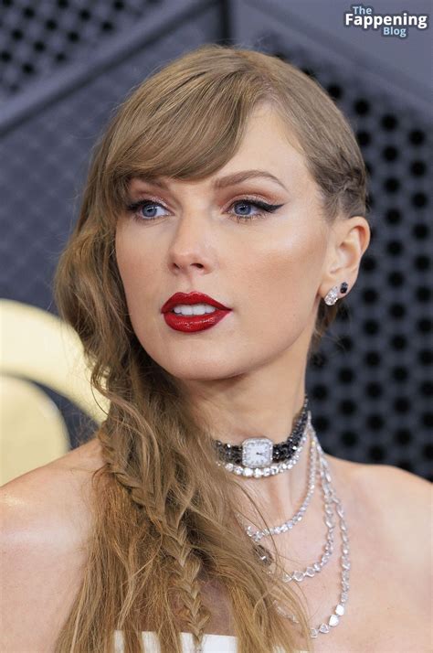 Taylor Swift Wows in White Arriving at the 66th Annual Grammy Awards