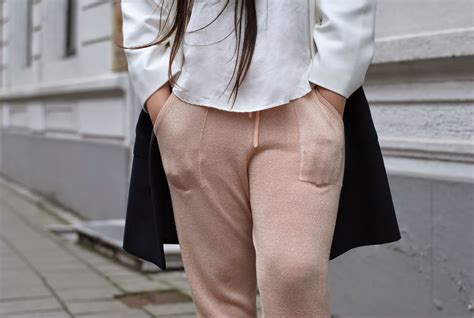 I AM A FASHIONEER: NUDE WITH A SHIMMER