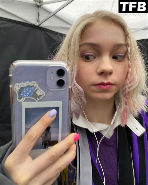 Emma Myers Sexy Collection (87 Photos) - OnlyFans Leaked Nudes