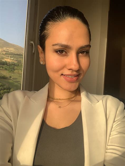 nili  iglu flagstaff gardens