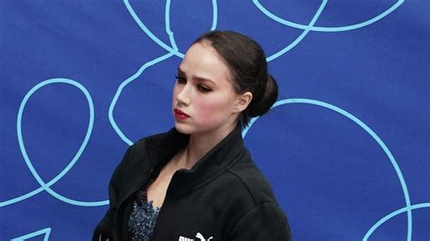 Загитова и Медведева не попали в сборную России на олимпийский сезон ...