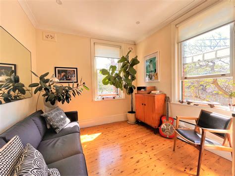 Sunlit Character Filled 1 Bedroom Apartment with Separate Study – D