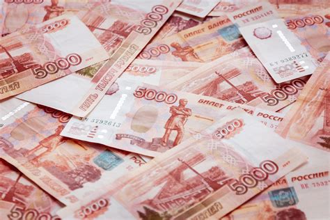 В Бобруйске двое мужчин продавали фальшивые российские рубли