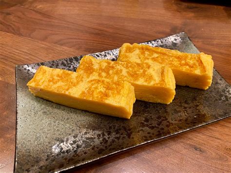 築地名物！甘くてしっとり厚焼き玉子焼き「丸武」 | たまゆら食つづり