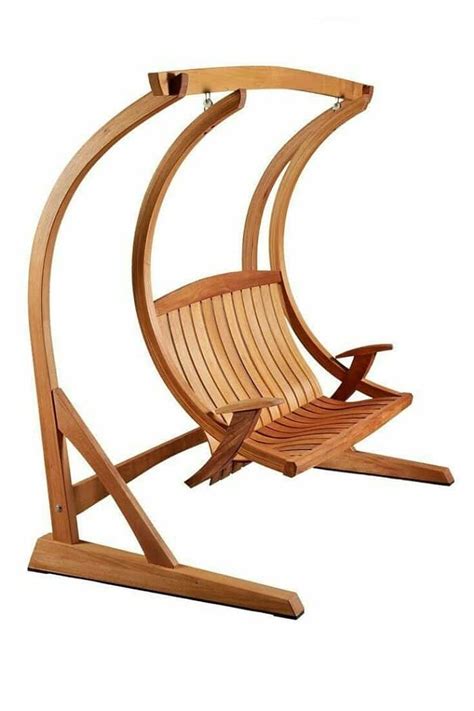 Sunniva Outdoor Swing: A Study In Award-Winning Woodworking Design