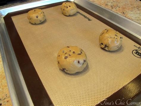 The Perfect Chocolate Chip Cookie – Tina's Chic Corner